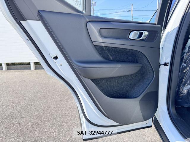 Volvo XC40 2024-04 370261-17