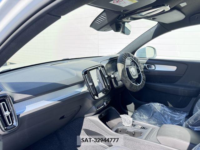 Volvo XC40 2024-04 370261-12