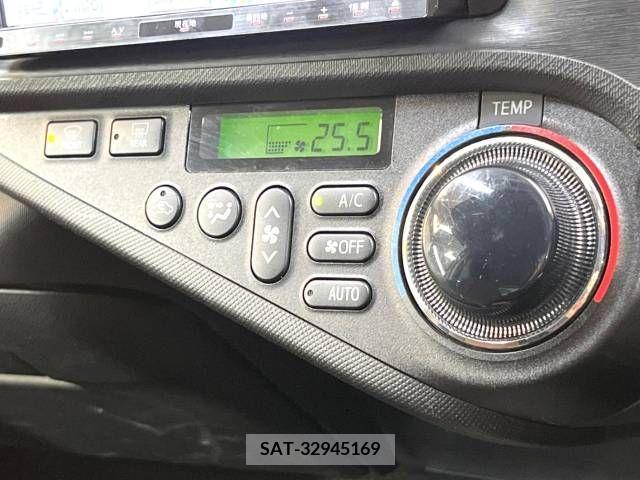 Toyota AQUA 2012-07 356184-4