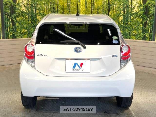 Toyota AQUA 2012-07 356184-15
