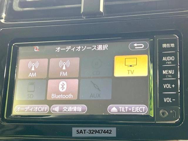 Toyota PRIUS 2017-08 282134-19