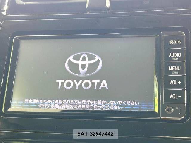 Toyota PRIUS 2017-08 282134-2