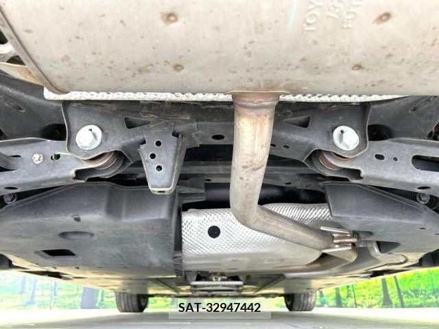 Toyota PRIUS 2017-08 282134-18