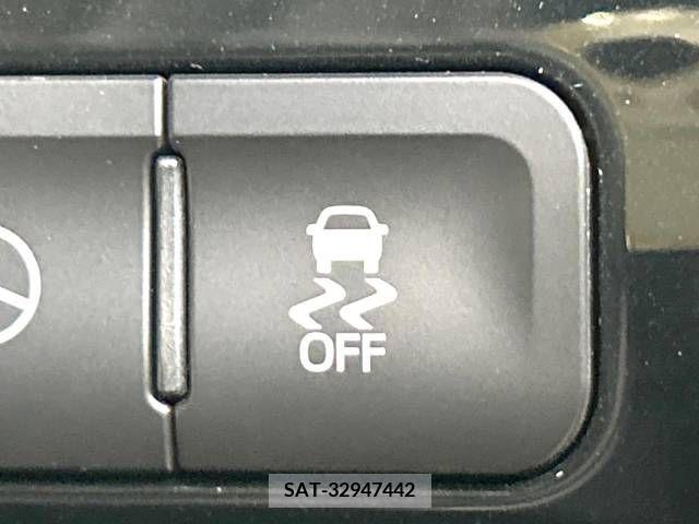 Toyota PRIUS 2017-08 282134-7