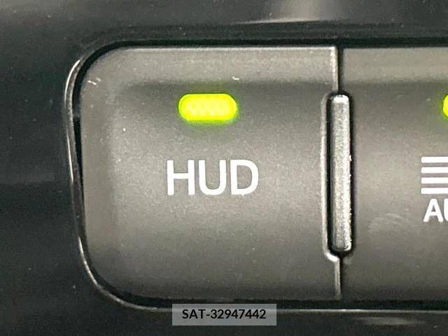 Toyota PRIUS 2017-08 282134-6