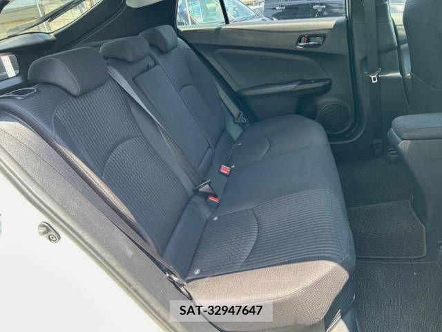 Toyota PRIUS 2016-11 322268-11