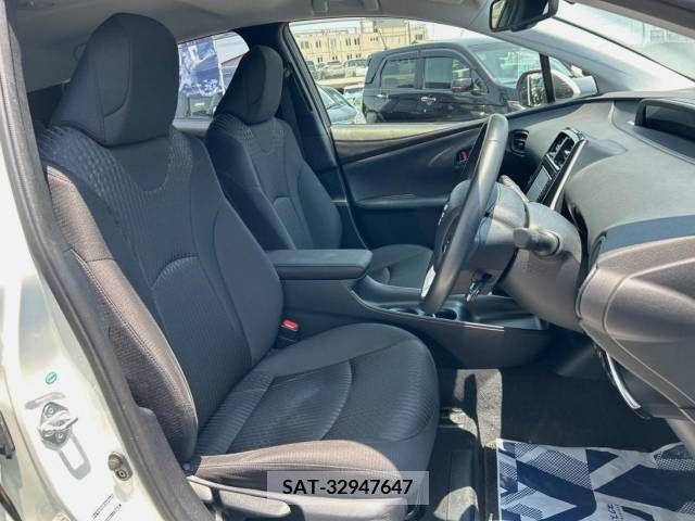 Toyota PRIUS 2016-11 322268-10