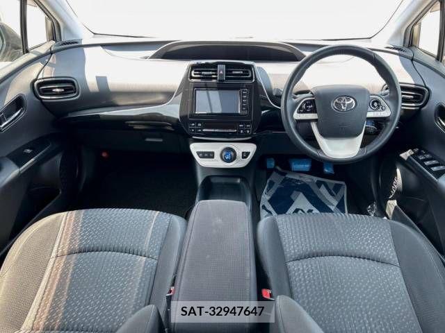 Toyota PRIUS 2016-11 322268-1