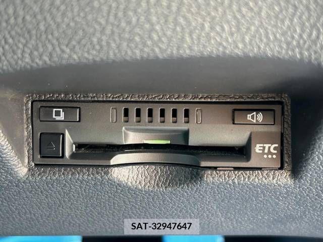 Toyota PRIUS 2016-11 322268-8