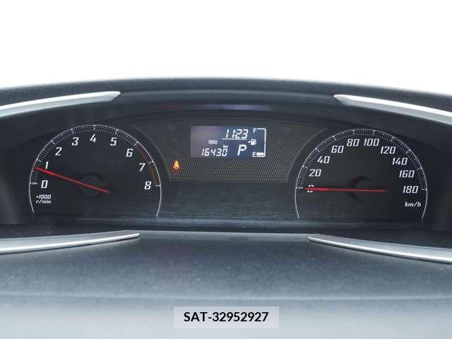 Toyota SIENTA 2018-02 285103-14