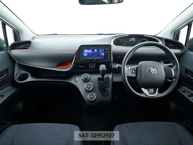 Toyota SIENTA 2018-02 285103-4