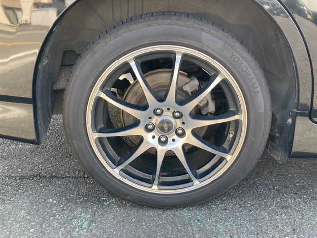 Toyota WISH 2011-06 9678-6