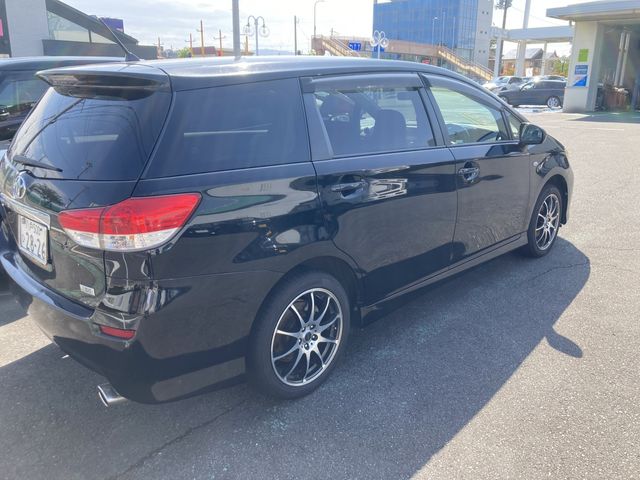 Toyota WISH 2011-06 9678-5