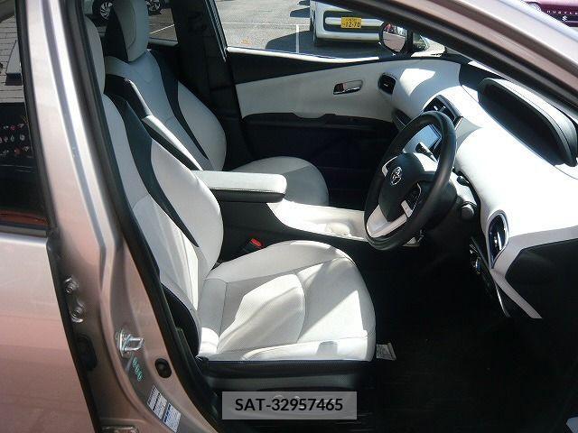 Toyota PRIUS 2016-08 218855-3