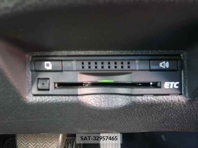 Toyota PRIUS 2016-08 218855-5