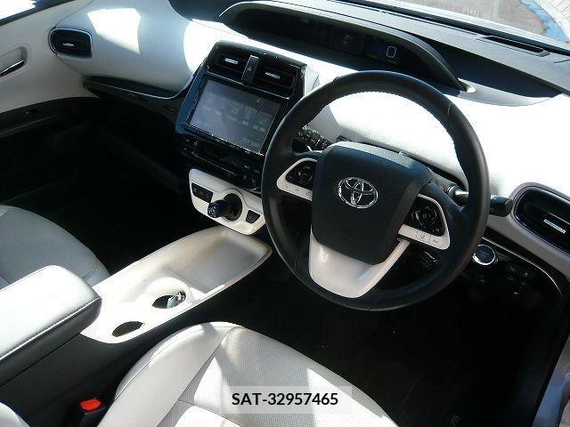 Toyota PRIUS 2016-08 218855-13