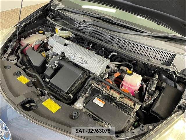Toyota PRIUS ALPHA 2013-12 282502-19