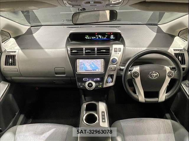 Toyota PRIUS ALPHA 2013-12 282502-1