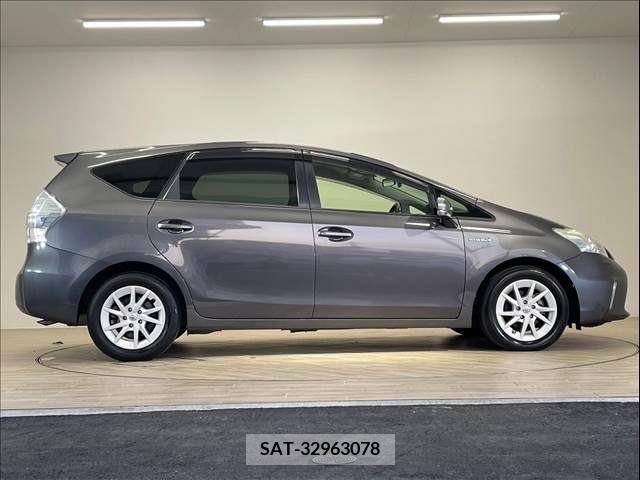 Toyota PRIUS ALPHA 2013-12 282502-14