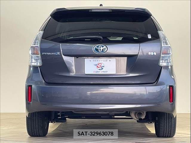 Toyota PRIUS ALPHA 2013-12 282502-13