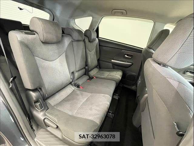 Toyota PRIUS ALPHA 2013-12 282502-9