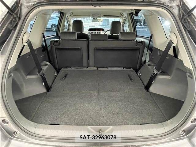 Toyota PRIUS ALPHA 2013-12 282502-11