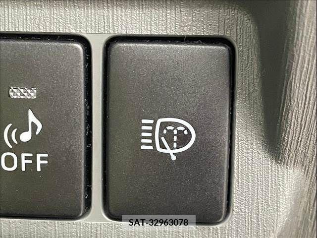 Toyota PRIUS ALPHA 2013-12 282502-7