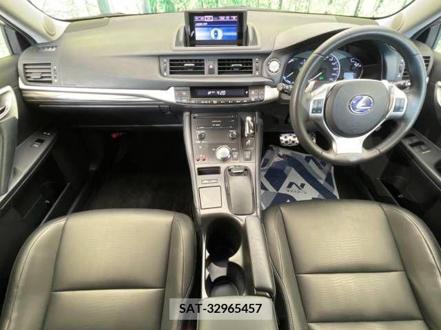 Lexus CT 2012-12 275217-1