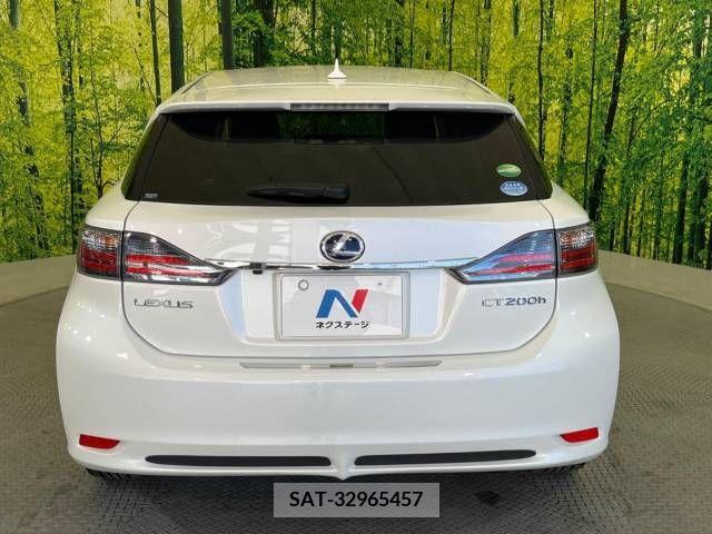 Lexus CT 2012-12 275217-15