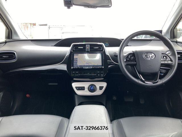 Toyota PRIUS 2019-10 215217-10