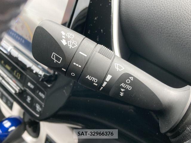 Toyota PRIUS 2019-10 215217-14