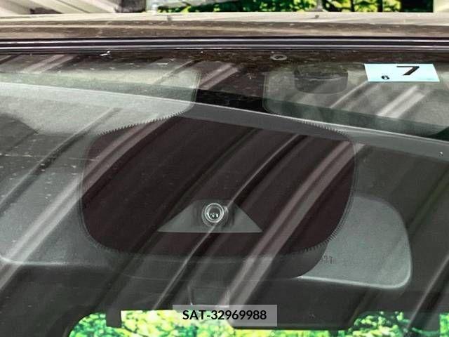 Toyota NOAH 2023-04 207582-2
