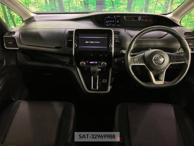 Toyota NOAH 2023-04 207582-1