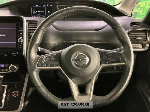 Toyota NOAH 2023-04 207582-13