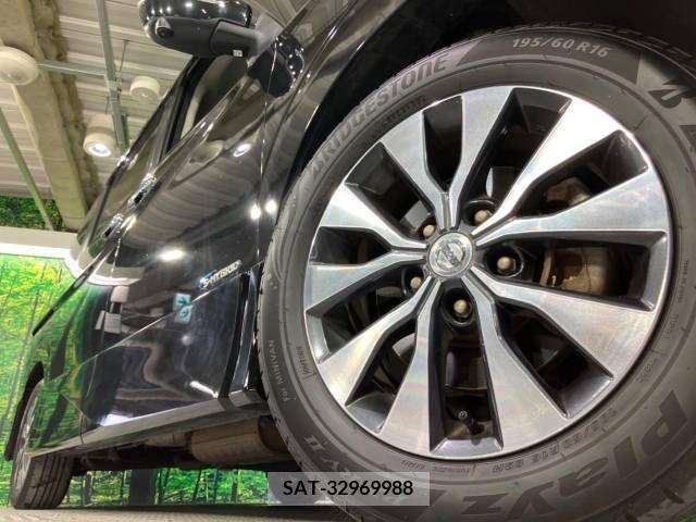 Toyota NOAH 2023-04 207582-12