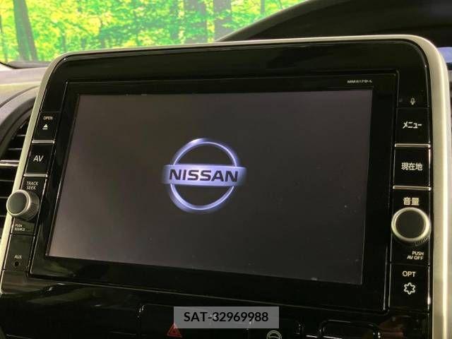 Toyota NOAH 2023-04 207582-3