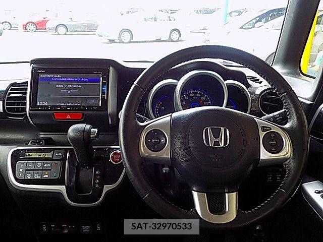 Honda N BOX CUSTOM 2017-07 306809-1