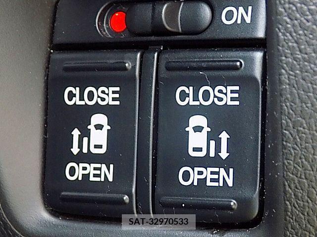 Honda N BOX CUSTOM 2017-07 306809-10