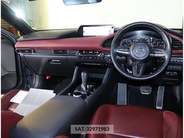 Mazda MAZDA3 2019-09 301084-17