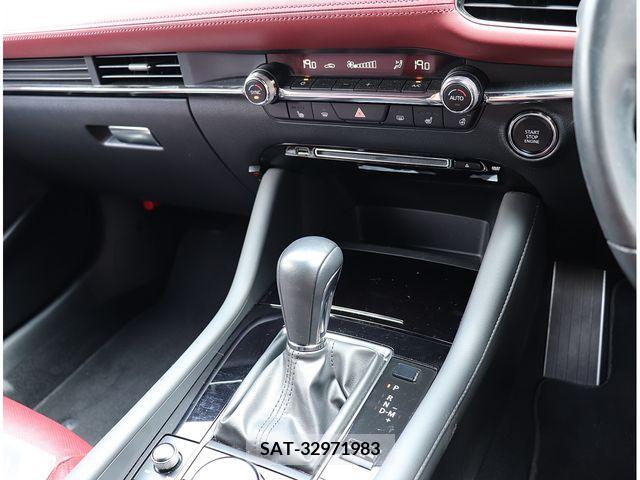 Mazda MAZDA3 2019-09 301084-6