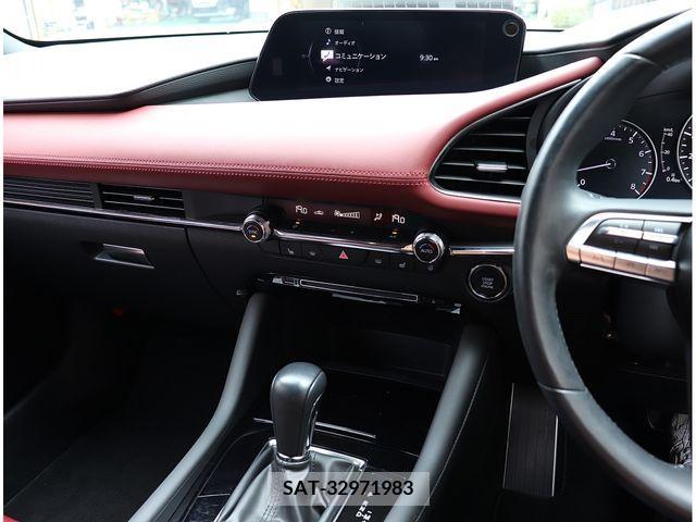Mazda MAZDA3 2019-09 301084-3