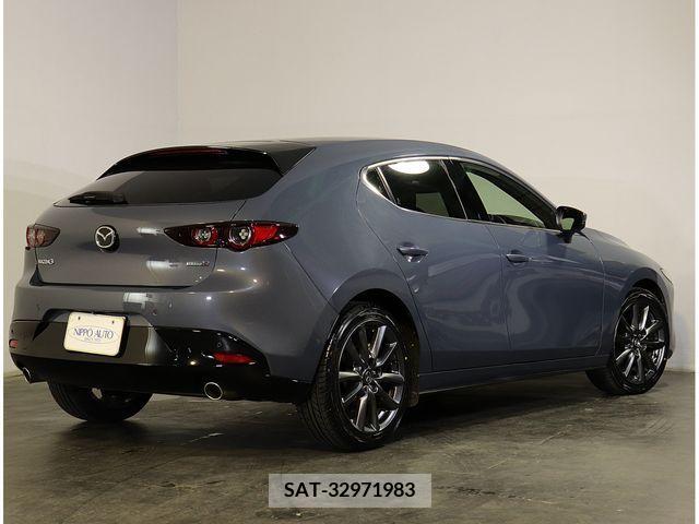 Mazda MAZDA3 2019-09 301084-2