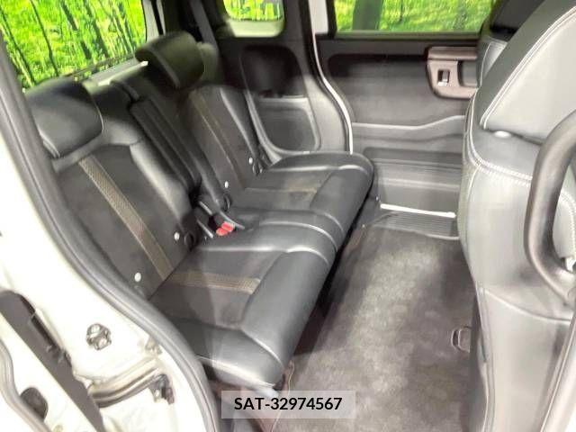 Honda N BOX CUSTOM 2019-02 224097-9
