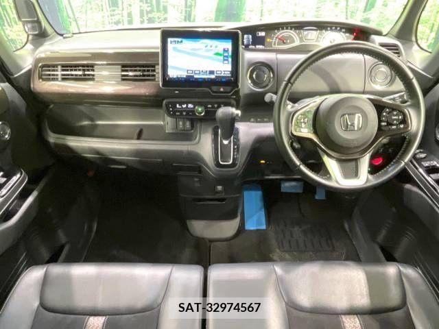 Honda N BOX CUSTOM 2019-02 224097-1