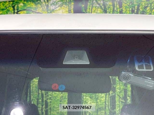 Honda N BOX CUSTOM 2019-02 224097-3