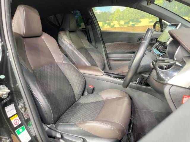 Toyota C-HR 2018-02 182379-10