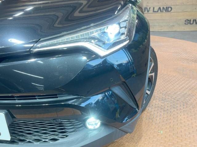 Toyota C-HR 2018-02 182379-13