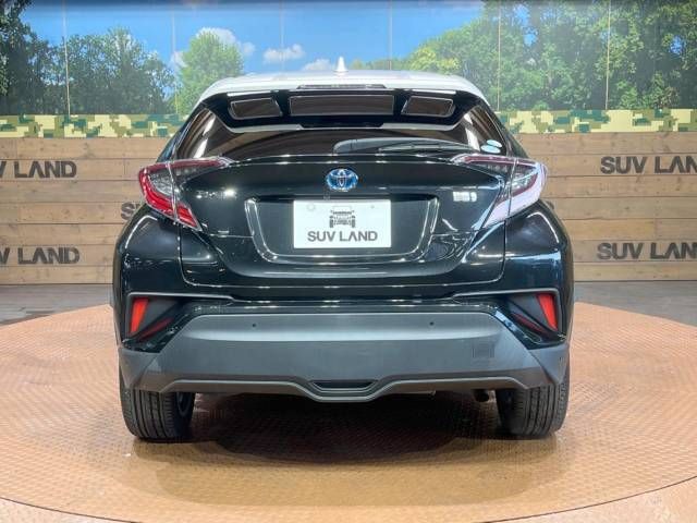 Toyota C-HR 2018-02 182379-16