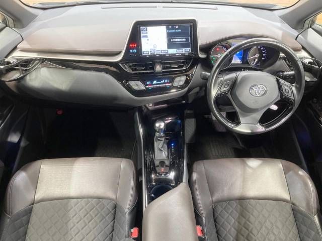 Toyota C-HR 2018-02 182379-1