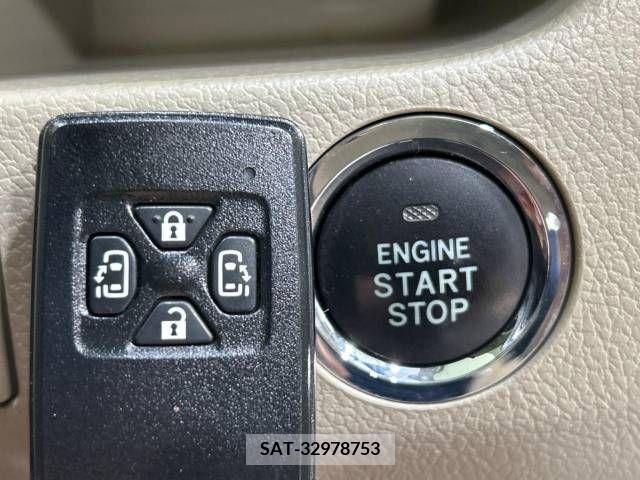 Toyota NOAH 2011-11 321344-6